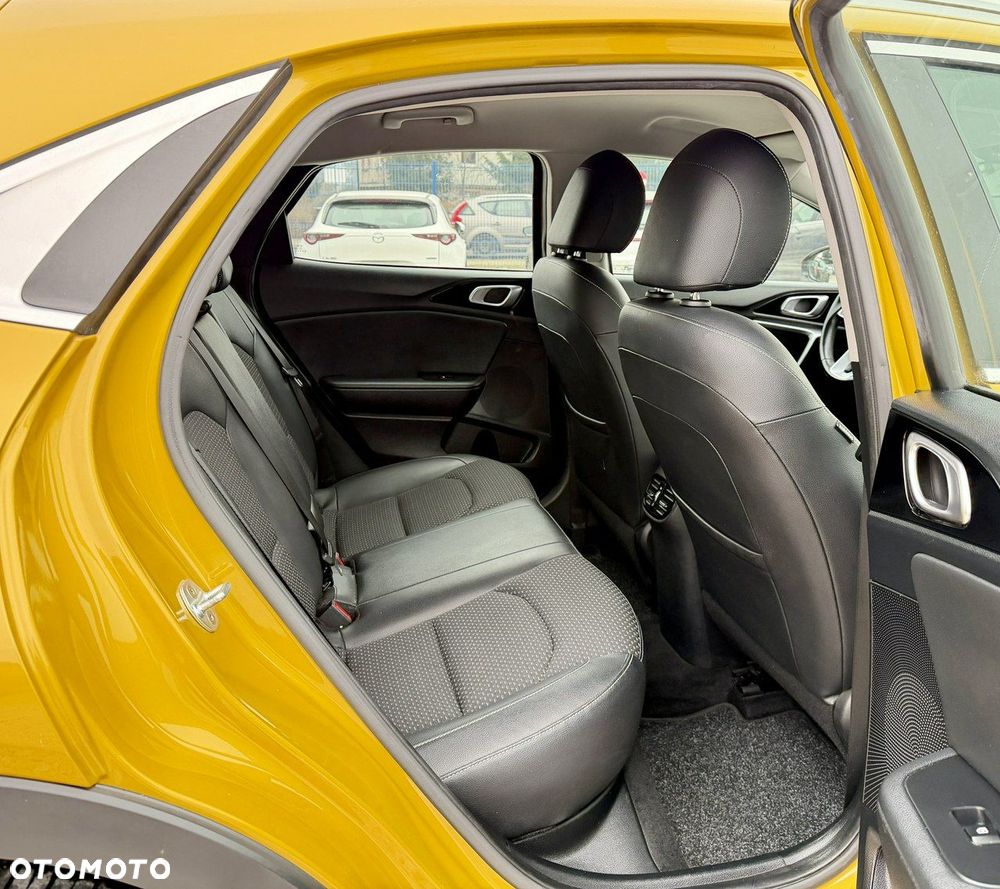 Kia XCeed - 12