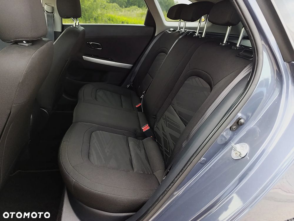 Kia Ceed 1.6 GDI Dream Team Edition - 28
