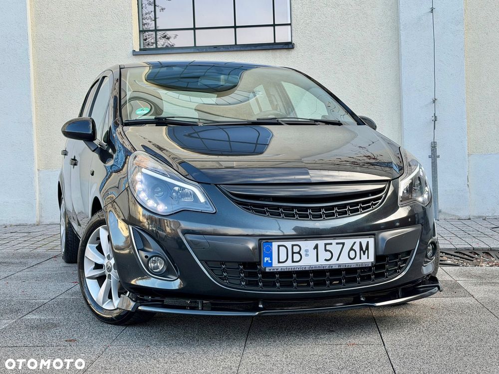 Opel Corsa 1.2 16V Cosmo - 2