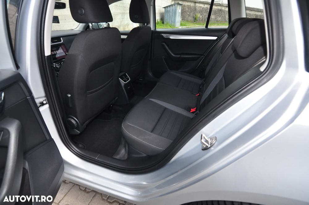 Skoda Octavia 2.0 TDI DSG Ambition - 10