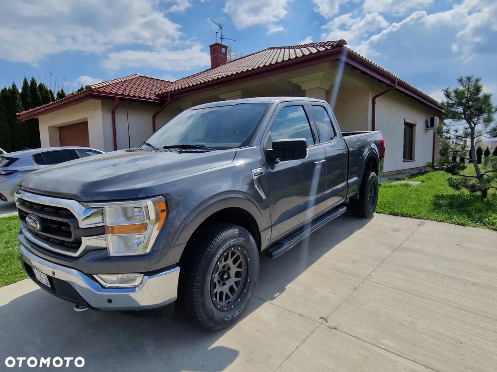 Ford F150 - 4