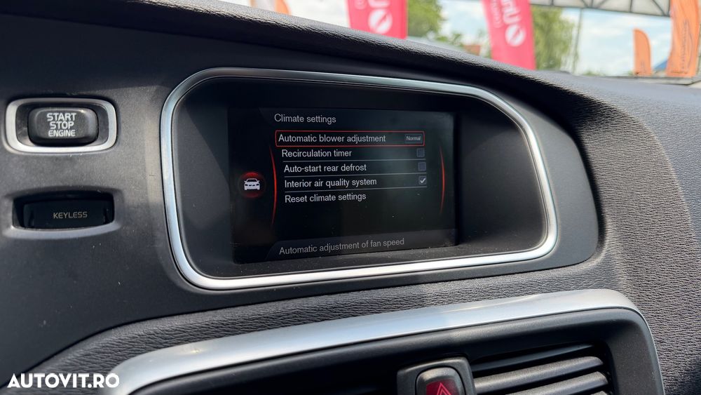 Volvo V40 D2 Momentum - 21