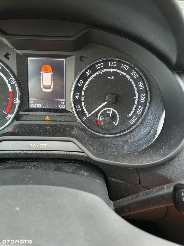 Skoda Octavia 2.0 TSI DSG RS 230 - 27