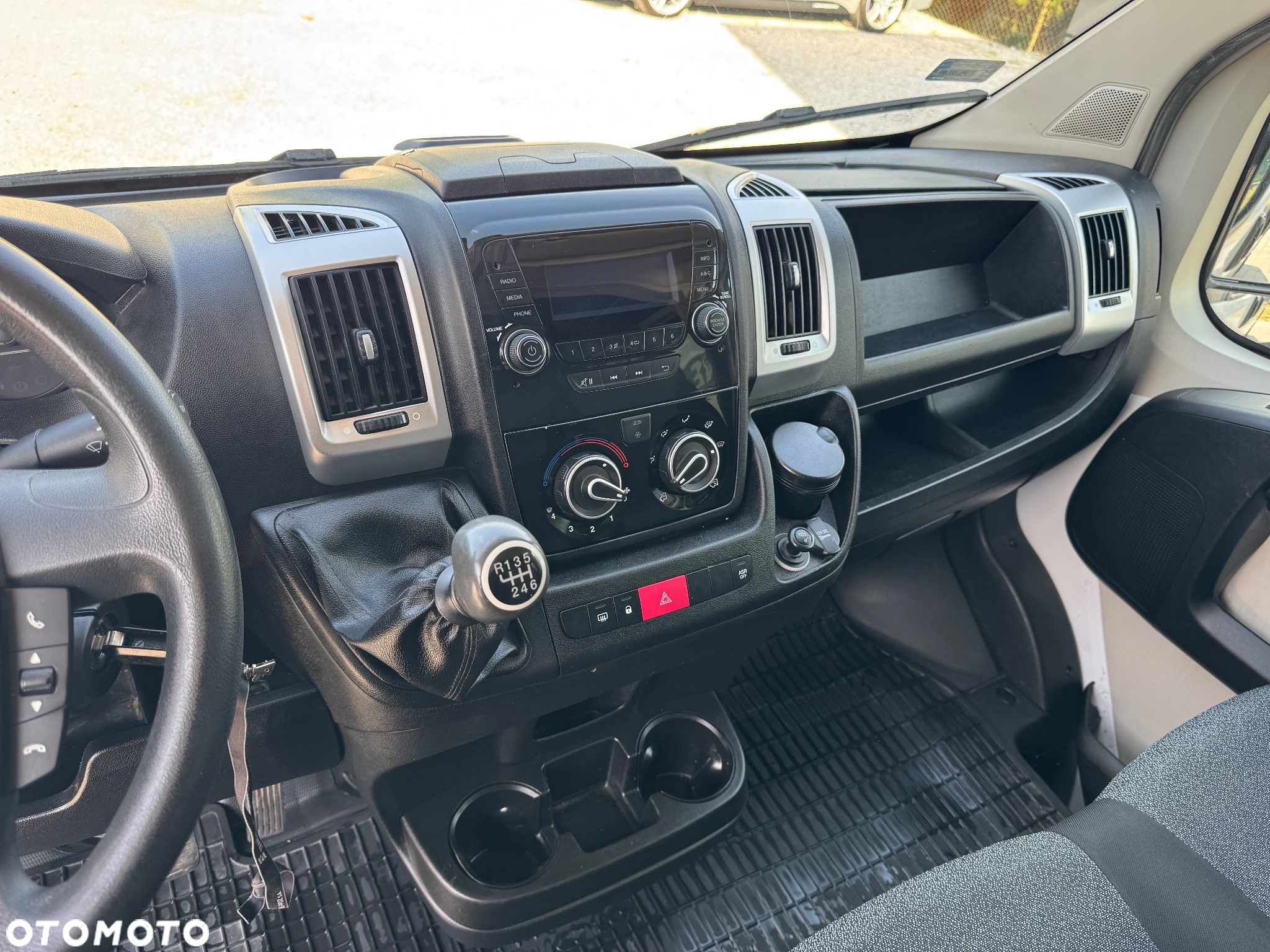 Fiat Ducato L4H2 Brygadówka 7 osób - 22