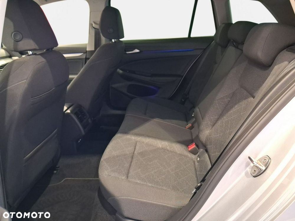 Volkswagen Golf Variant - 11