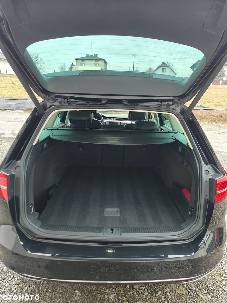 Volkswagen Passat 2.0 TDI SCR DSG Highline - 19