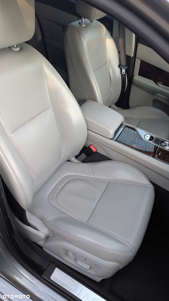 Jaguar XF 3.0 V6 S Premium Luxury - 17