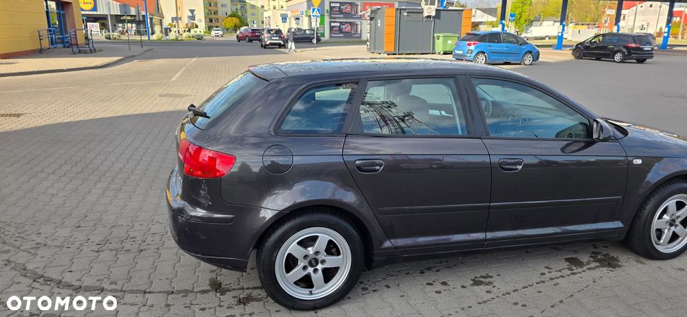 Audi A3 Sportback - 3