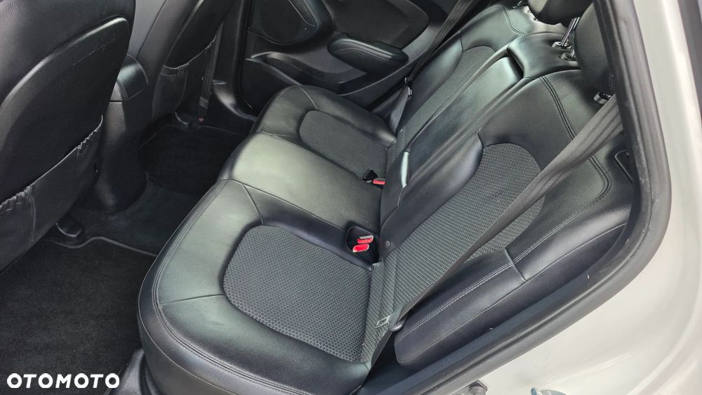 Hyundai ix35 1.6 2WD Fifa World Cup Edition - 17