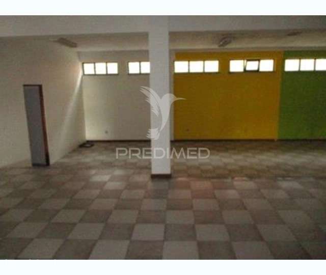 Loja de Comercio no centro de Nelas - Grande imagem: 2/3