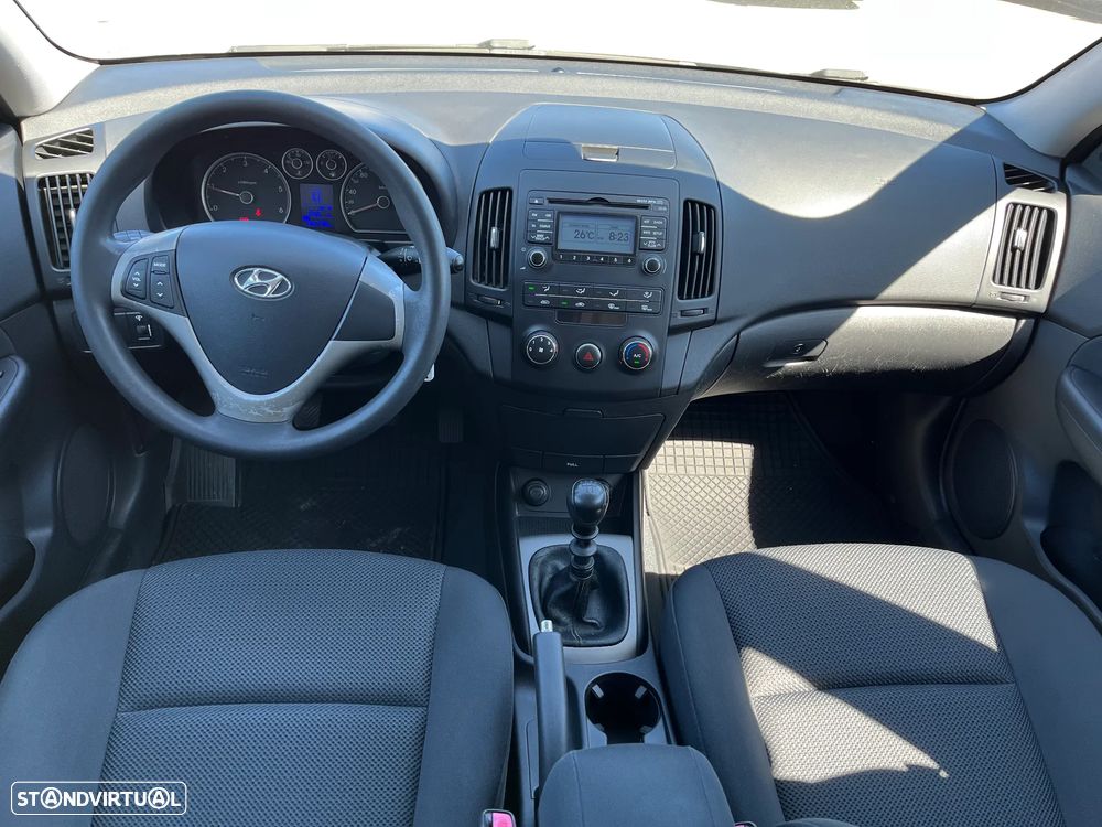 Hyundai i30 CW 1.6 CRDi Blue Comfort - 13