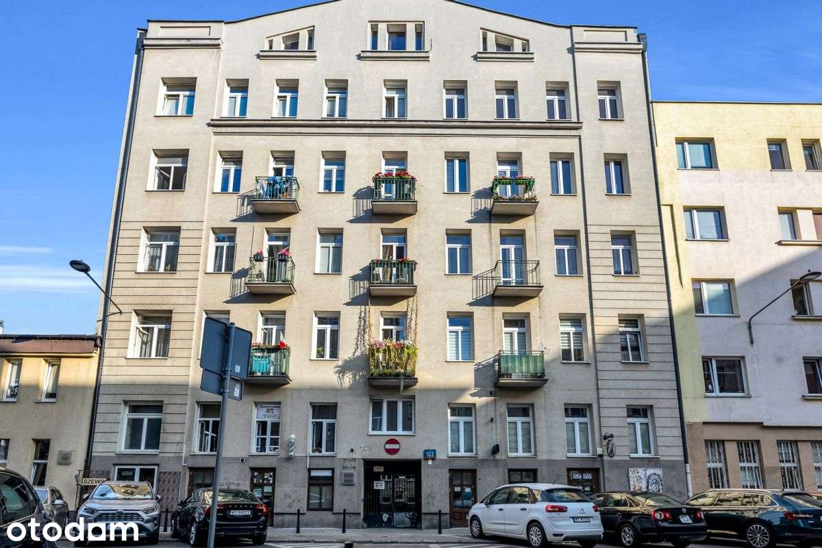 Wynajmę dwupokojowe, jasne mieszkanie w kamienicy