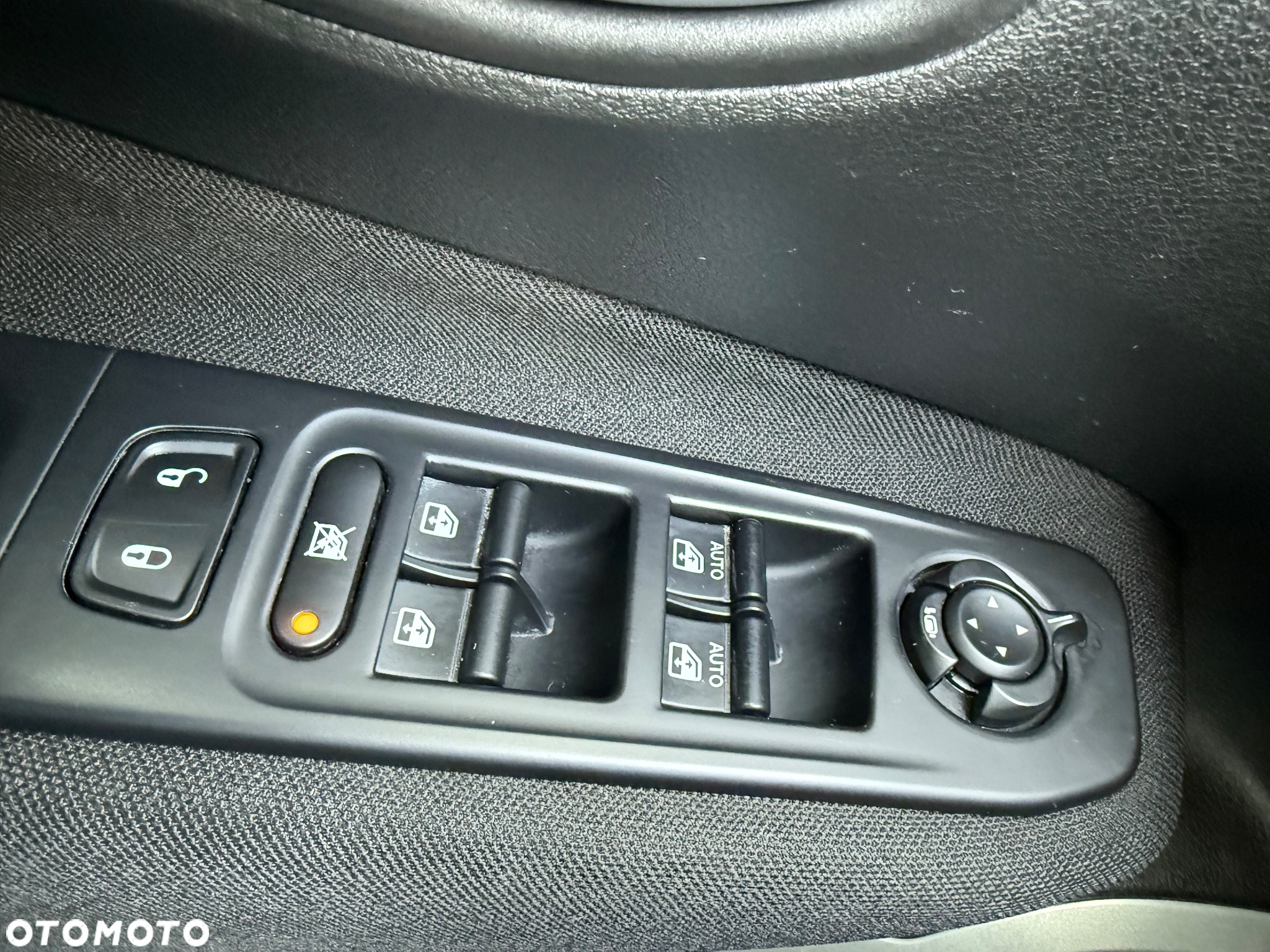 Jeep Renegade 1.6 E-TorQ Sport FWD - 24