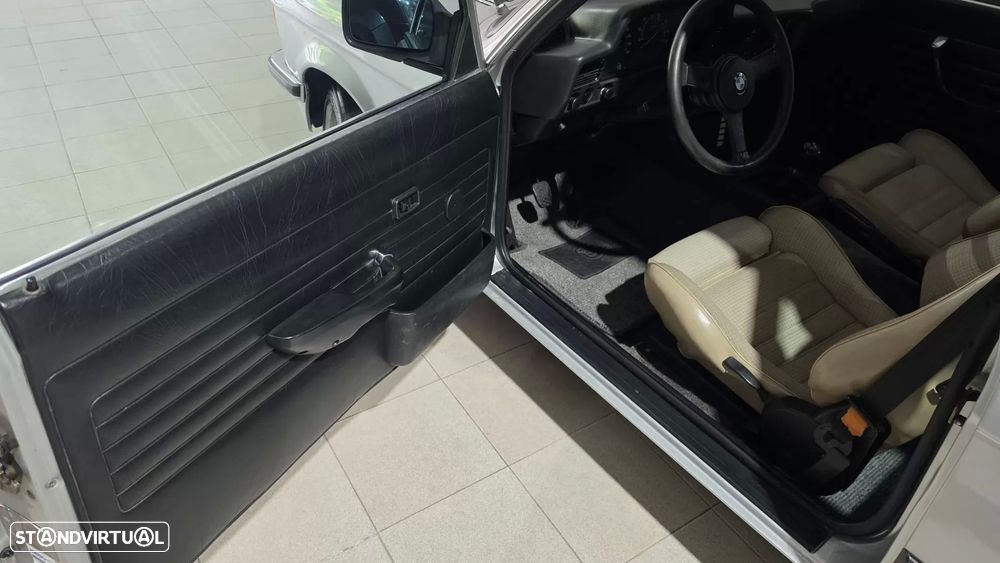 BMW 323 - 30