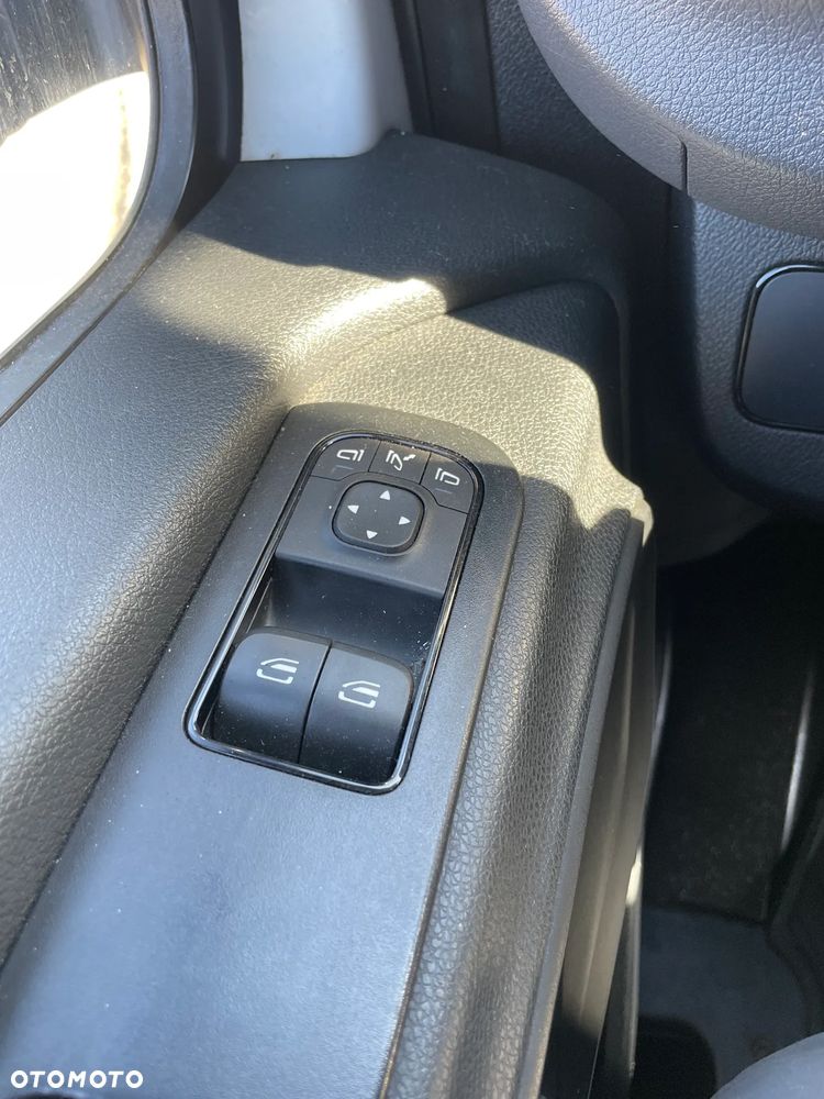 Mercedes-Benz SPRINTER - 18