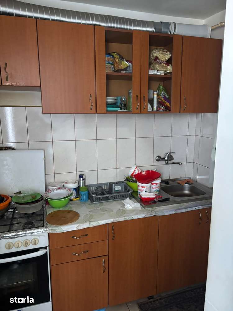 Vând garsoniera - zona Burdea etaj 9/10 — fotografia 1