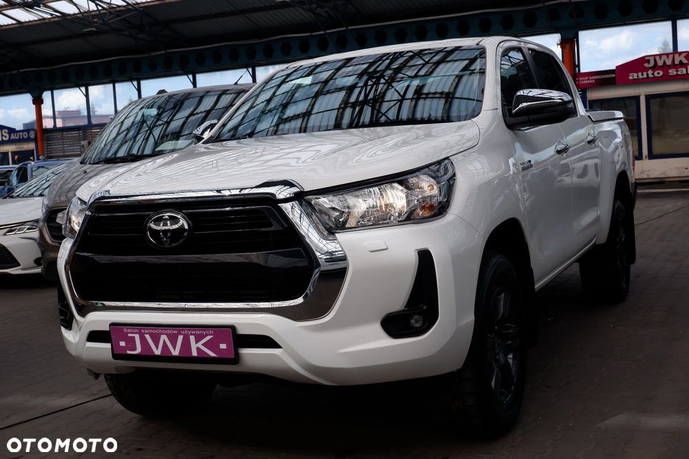 Toyota Hilux 2.4 D-4D Double Cab SR 4x4 - 2