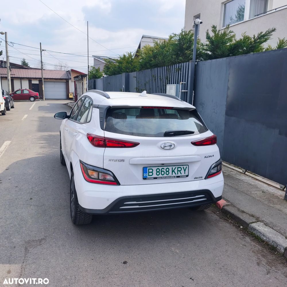 Hyundai KONA - 6