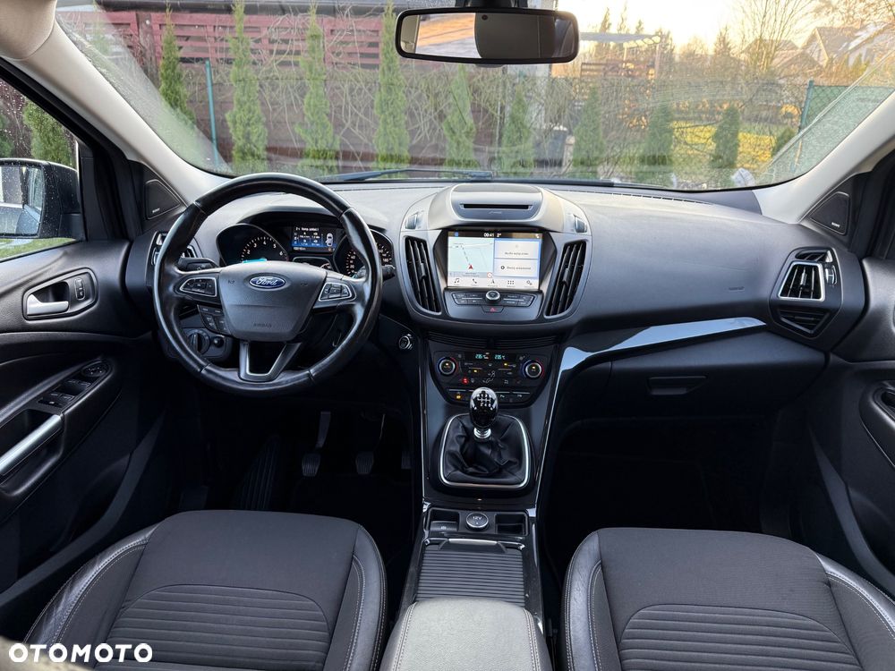 Ford Kuga 1.5 EcoBoost 2x4 Titanium - 8