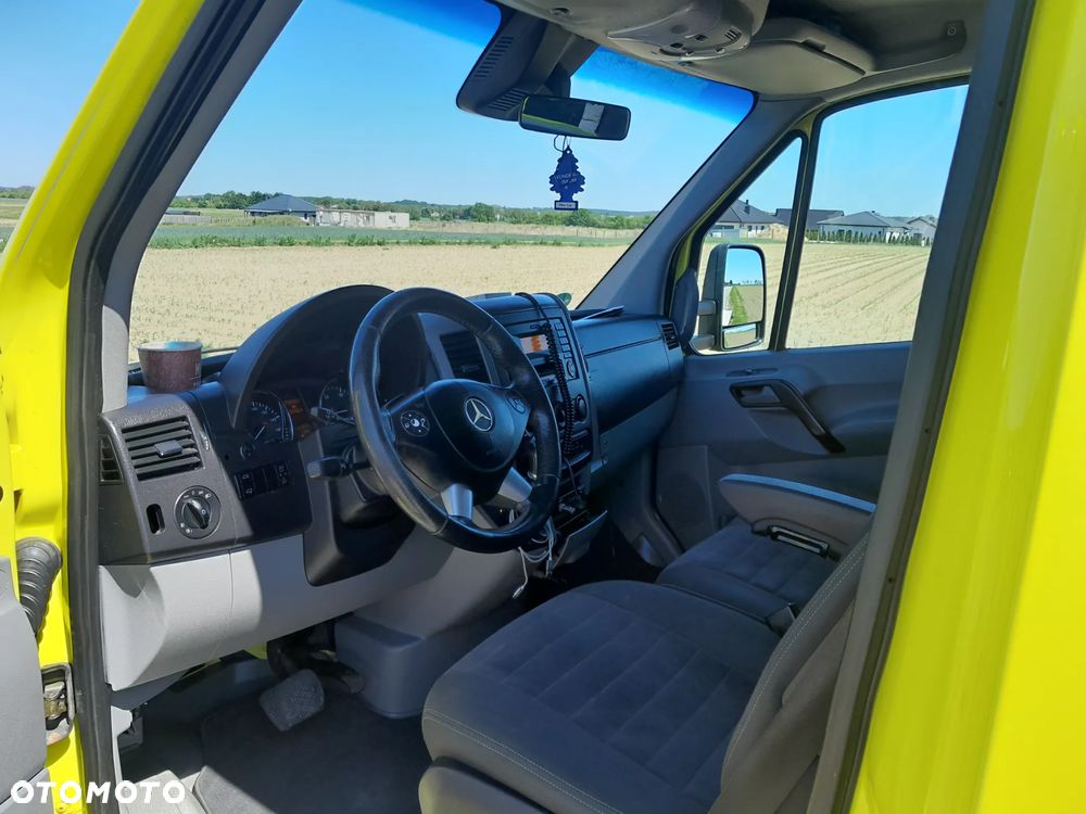 Mercedes-Benz Sprinter - 10