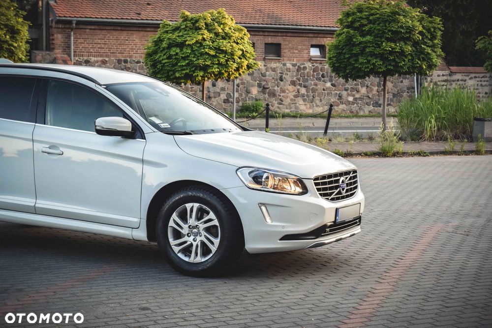 Volvo XC 60 2.4D AWD Momentum - 20