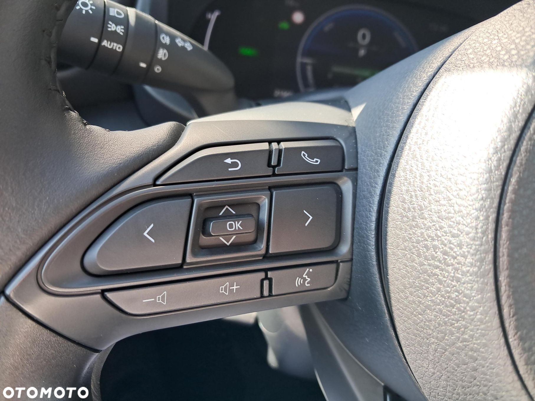 Toyota Yaris Hybrid 1.5 Style - 30