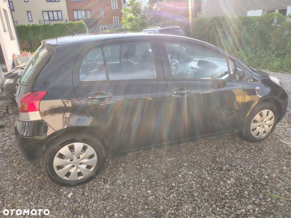 Toyota Yaris 1.33 Luna - 4