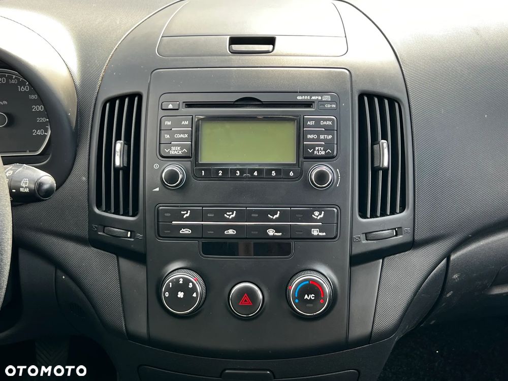 Hyundai i30 1.6 Comfort - 19