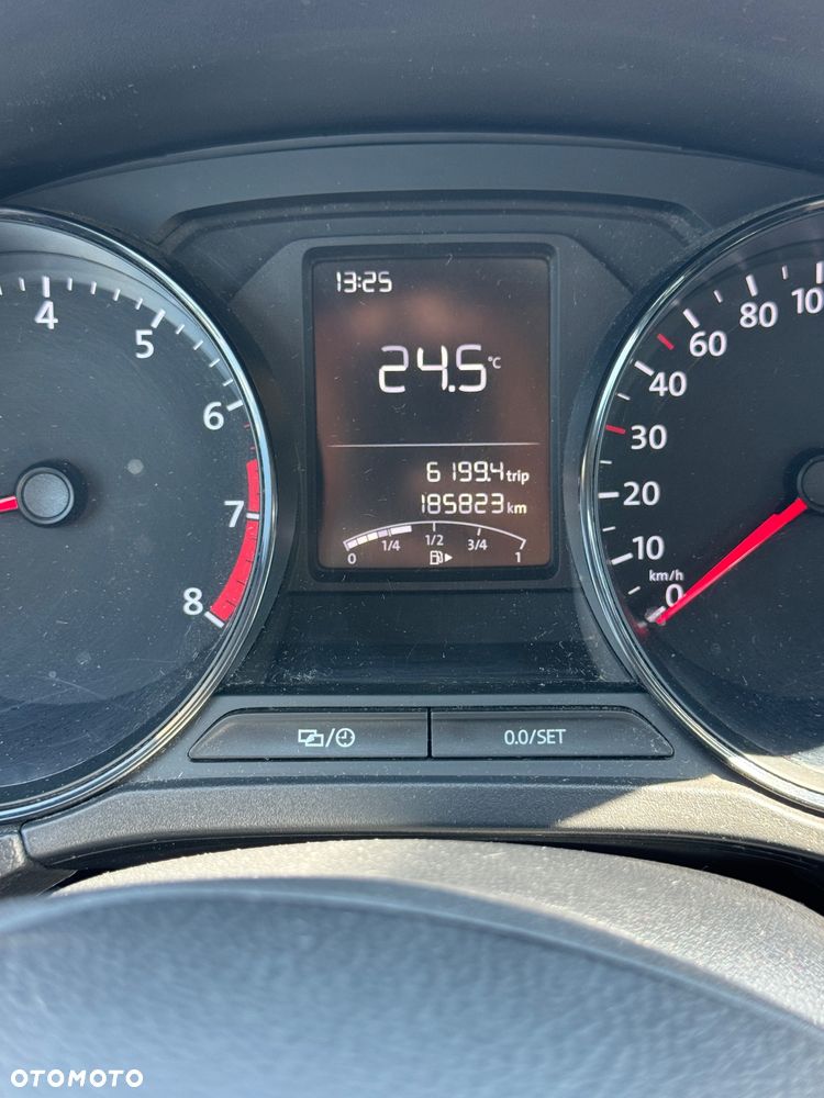 Volkswagen Polo 1.0 Trendline Perfectline - 33