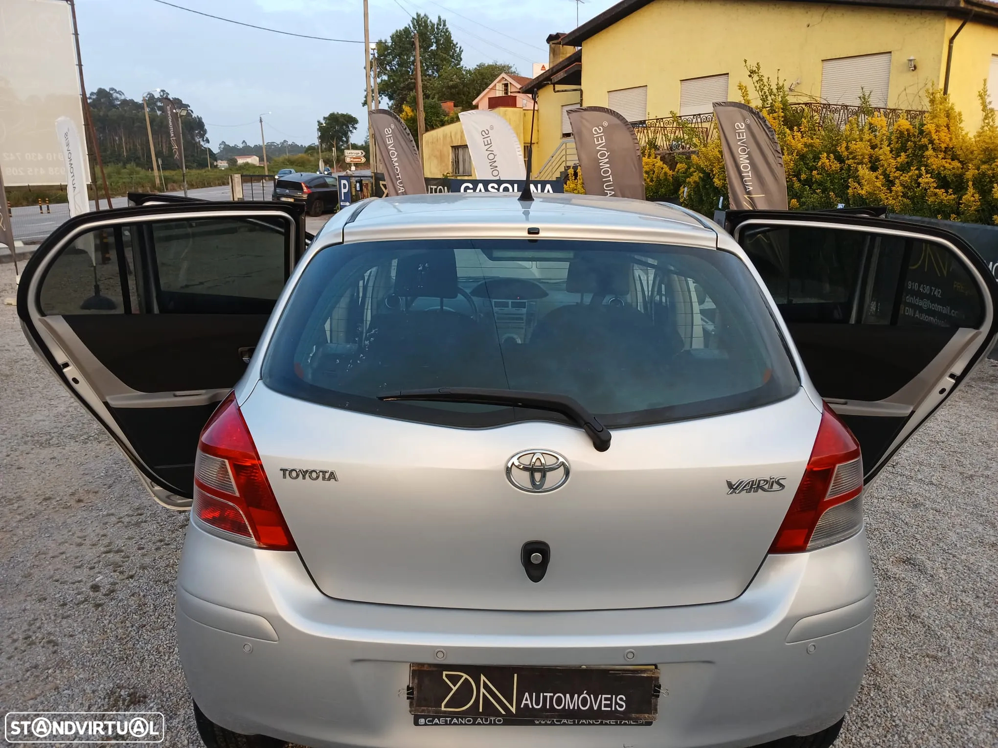 Toyota Yaris 1.0 VVT-i AC - 4