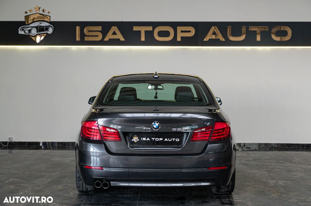 BMW Seria 5 520d Sport-Aut. - 29