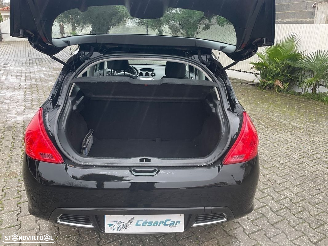 Peugeot 308 1.6 HDi Executive - 13