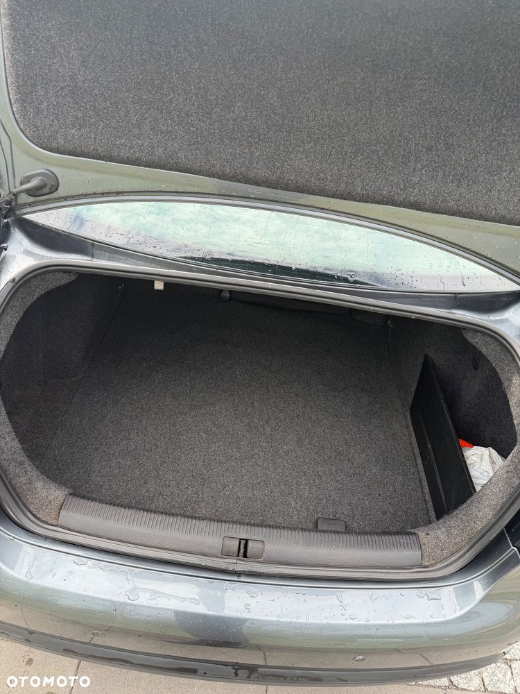 Volkswagen Jetta 1.9 TDI DPF Comfortline - 13