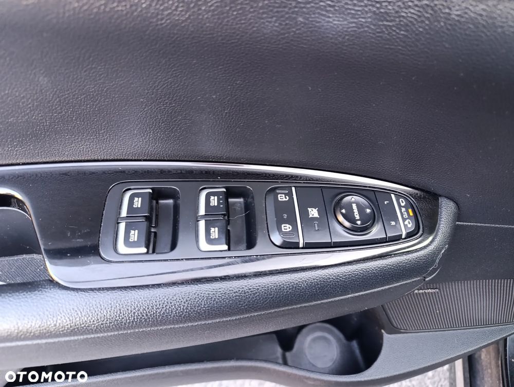 Kia Optima Sportagon 1.7 CRDI DCT Business Supreme - 11