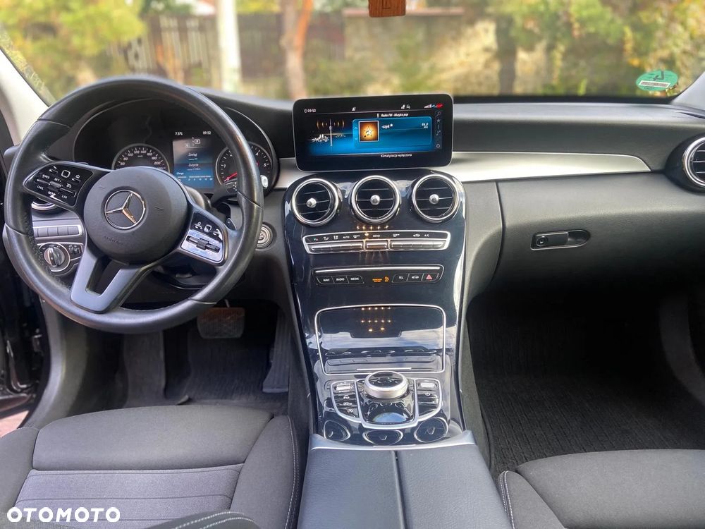 Mercedes-Benz Klasa C 180 d 9G-TRONIC - 31