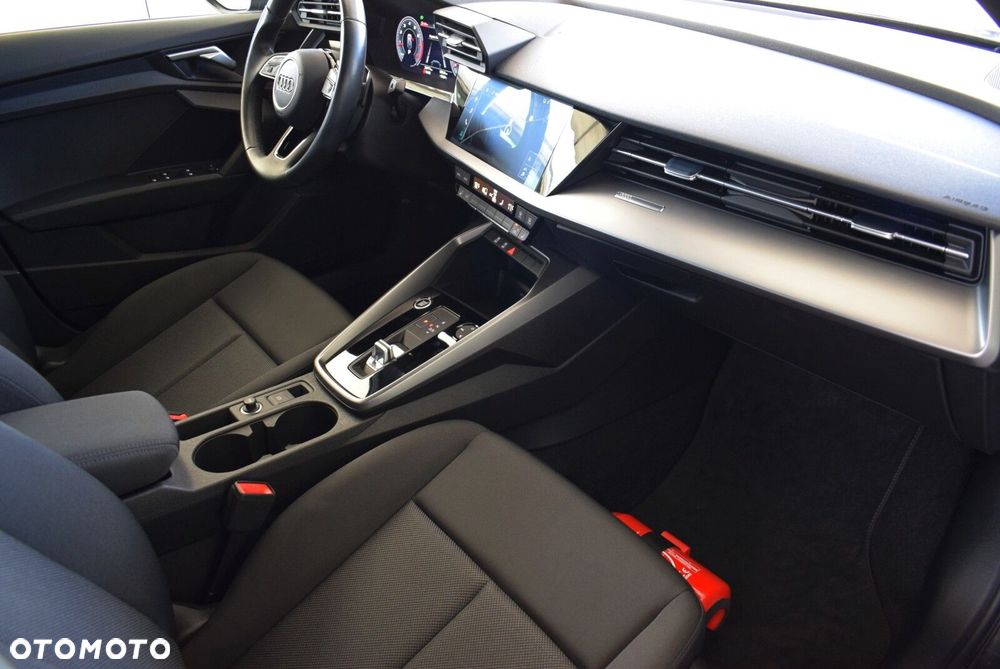 Audi A3 Sportback - 16