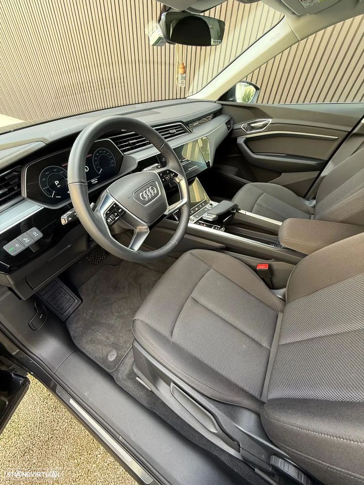 Audi Q8 e-Tron 55 quattro Advanced - 8