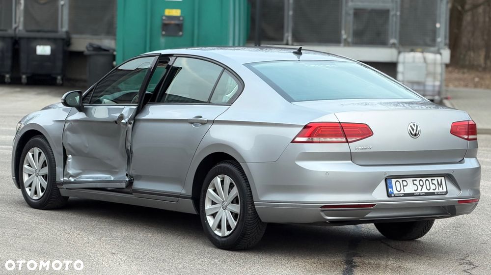 Volkswagen Passat 1.6 TDI BMT Comfortline - 4
