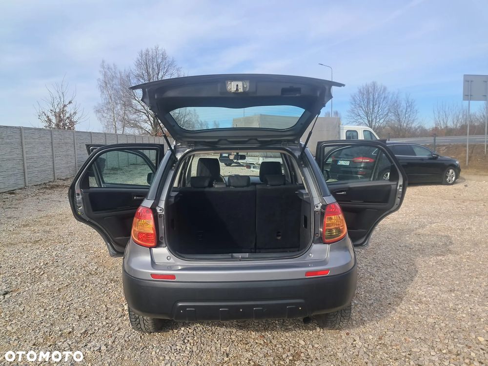 Fiat Sedici - 12