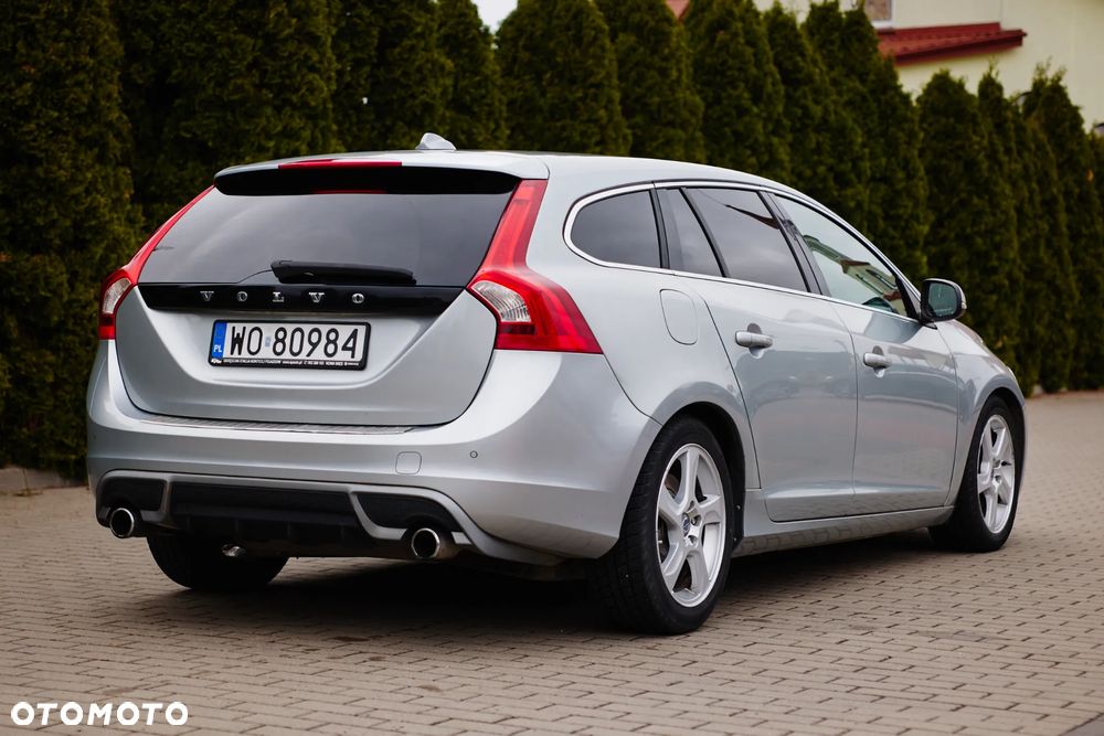 Volvo V60 D4 Geartronic RDesign - 7