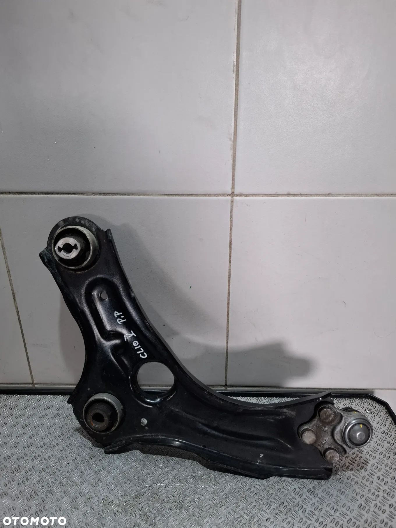 Wahacz prawy przód Renault Clio V 2022 rok 1,6 E-tech nr 5450022446R - 1