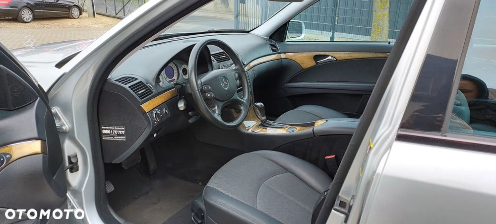 Mercedes-Benz Klasa E - 9