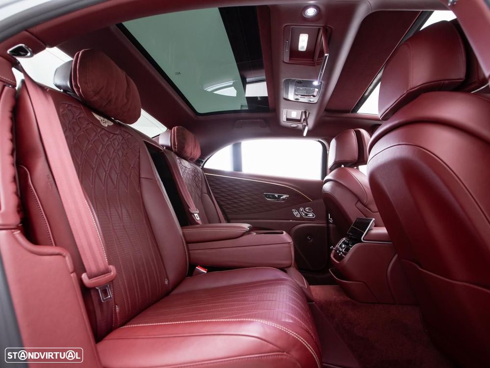 Bentley Flying Spur W12 - 12