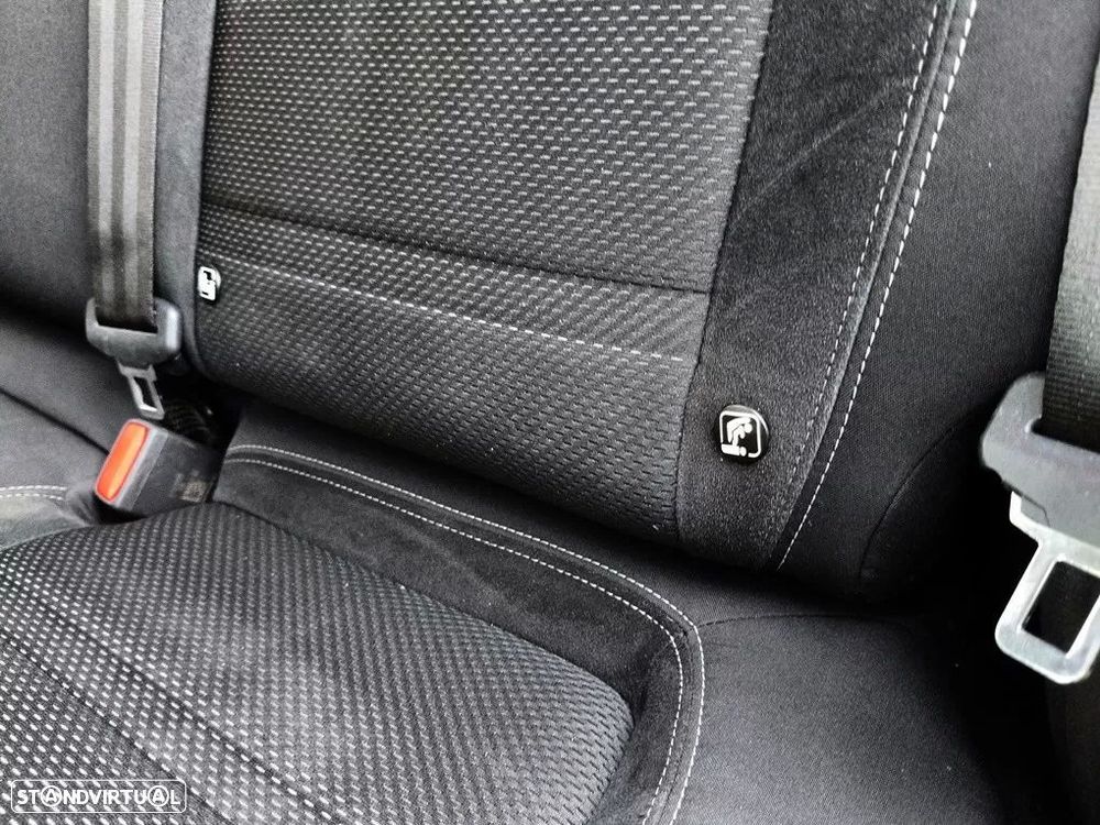 Fiat Tipo Station Wagon 1.3 M-Jet Lounge Tech - 27