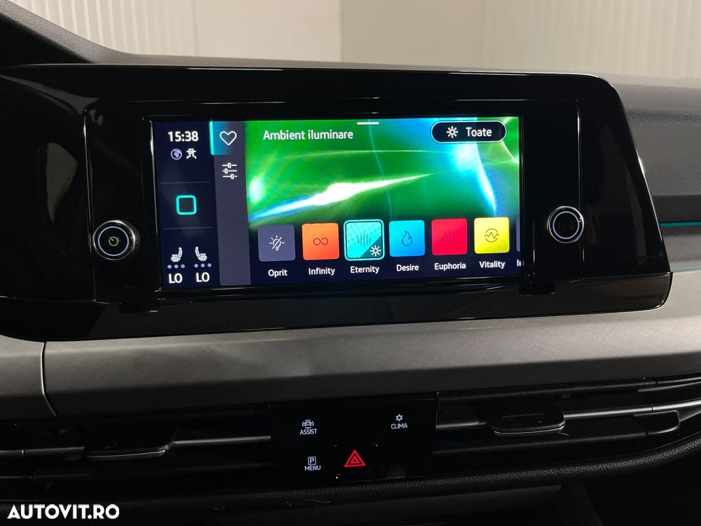 Volkswagen Golf 1.5 eTSI MHEV 130CP DSG Life - 20