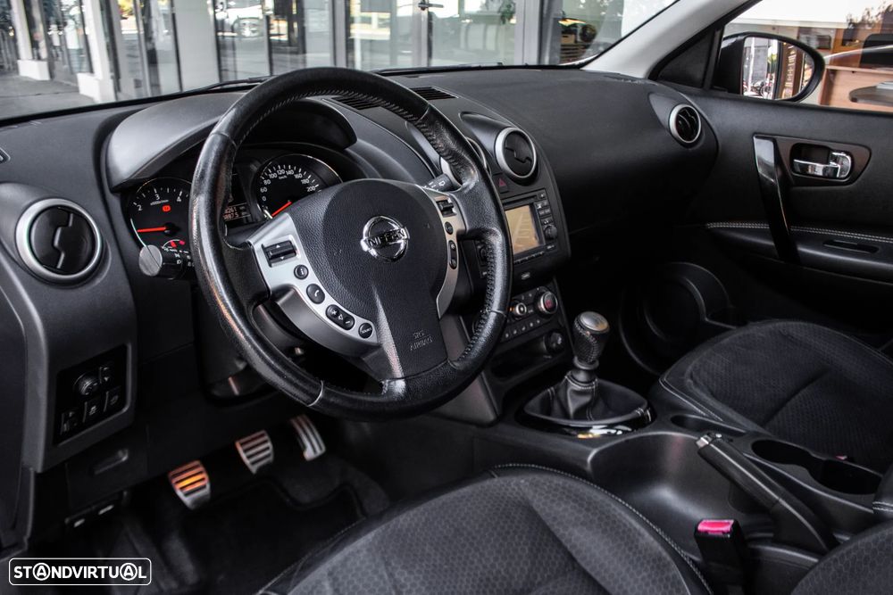 Nissan Qashqai 1.6 dCi N-Connecta - 21