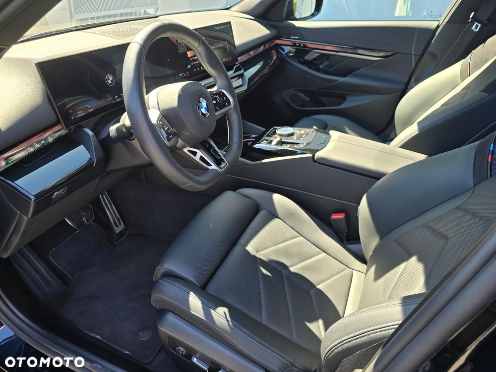 BMW Seria 5 520d xDrive mHEV M Sport - 9