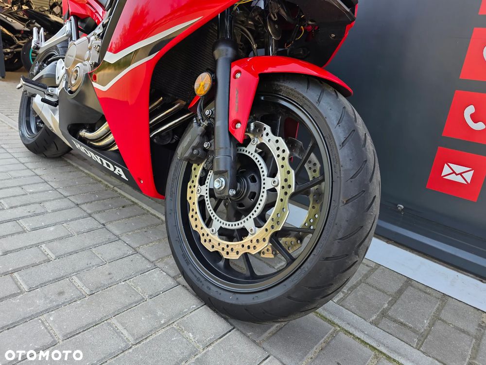 Honda CBR - 24