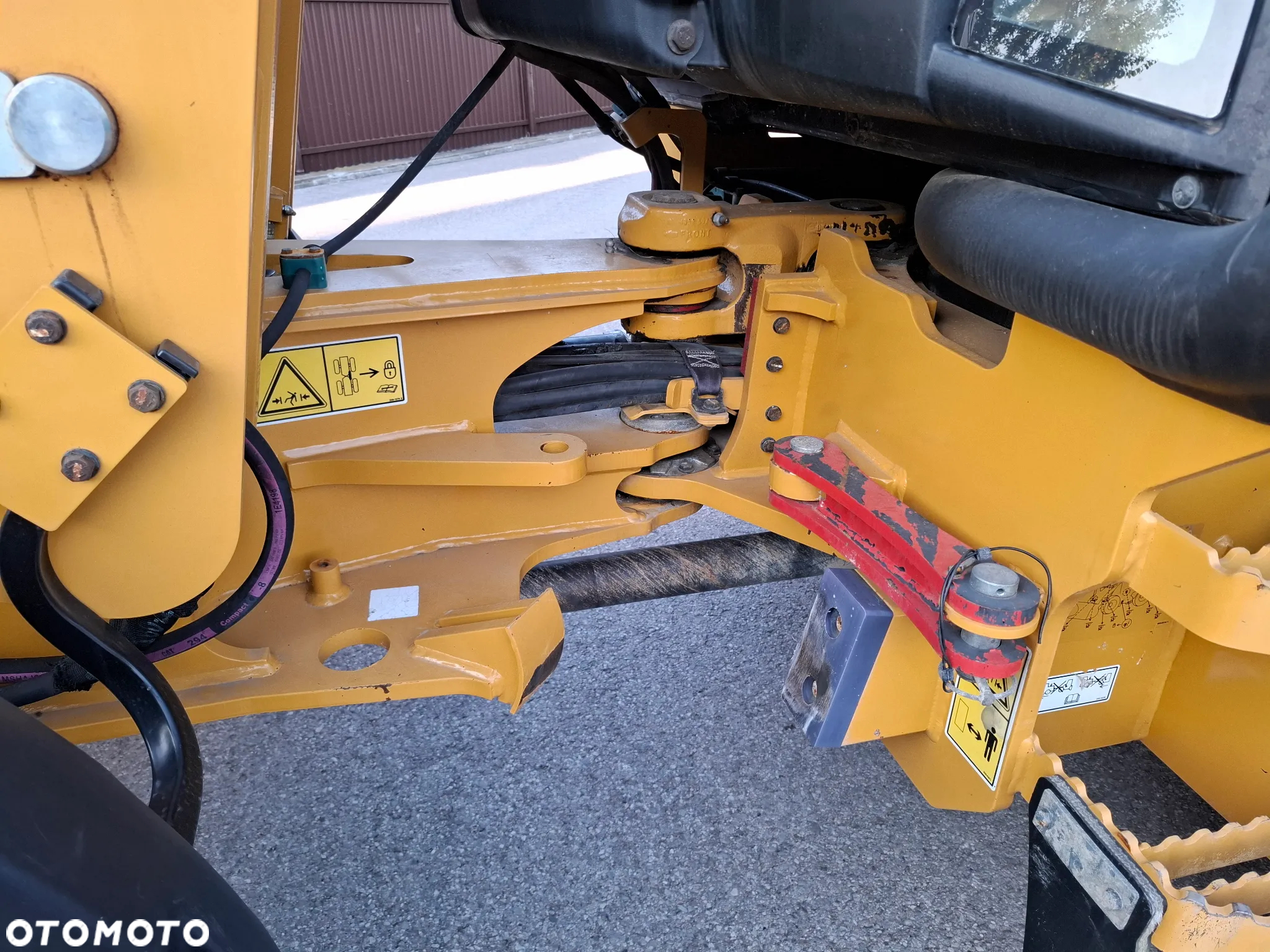 Caterpillar CAT 908 M - 17