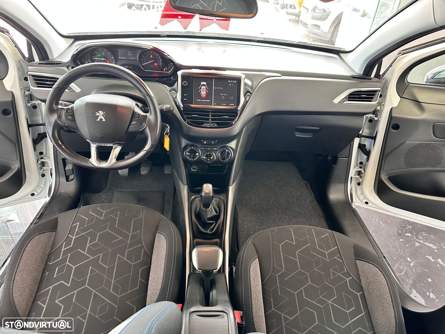Peugeot 2008 1.2 PureTech Style - 10